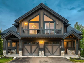 Luxury Ski In, Ski Out 3 Bedroom Townhome At The Snowflake Lift - Saddlewood Townhomes Breckenridge